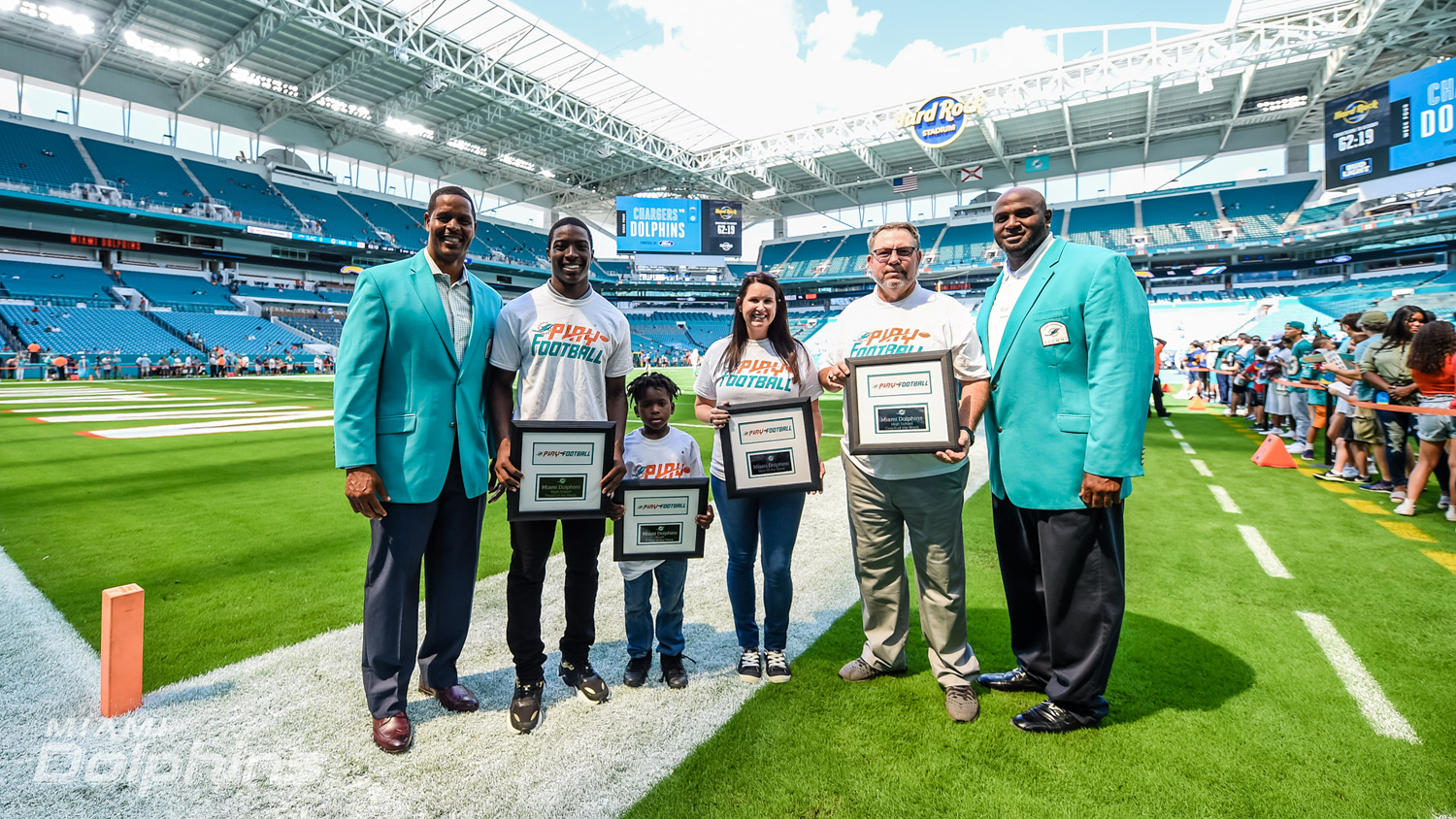 Miami Dolphins Announce Week 4 Play Football Award Winners 3