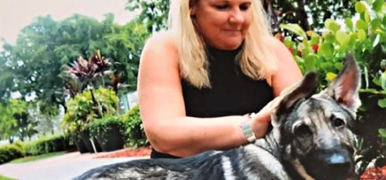 Teacher who Survived School Shooting is Transformed by Service Dog