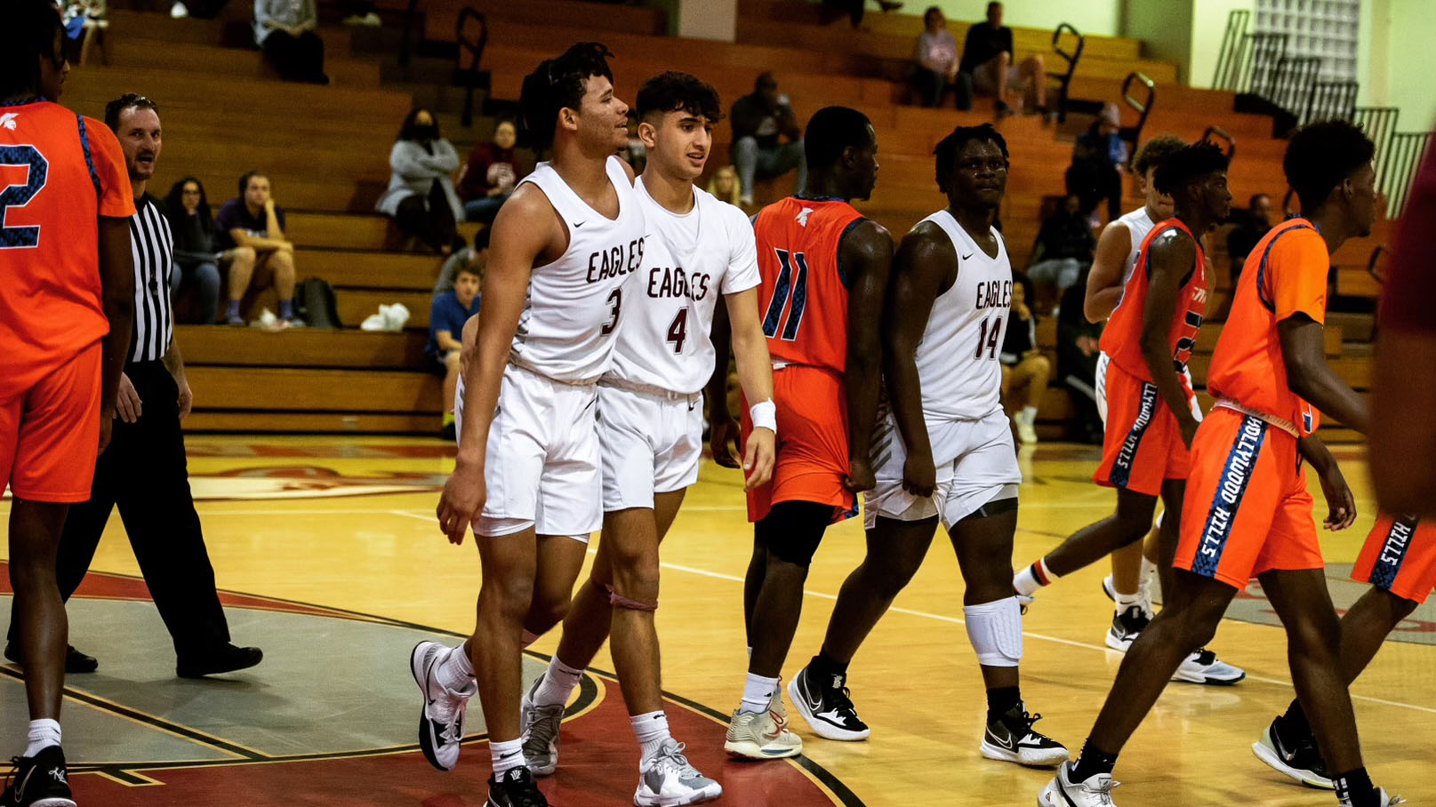 Marjory Stoneman Douglas Boys Basketball Undefeated in December After 2 Wins in Holiday Tournament