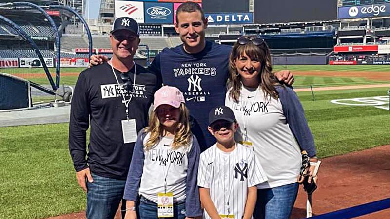 Before Hitting 12th Home Run Parkland's Anthony Rizzo Meets Child With Hard-To-Treat Tumor