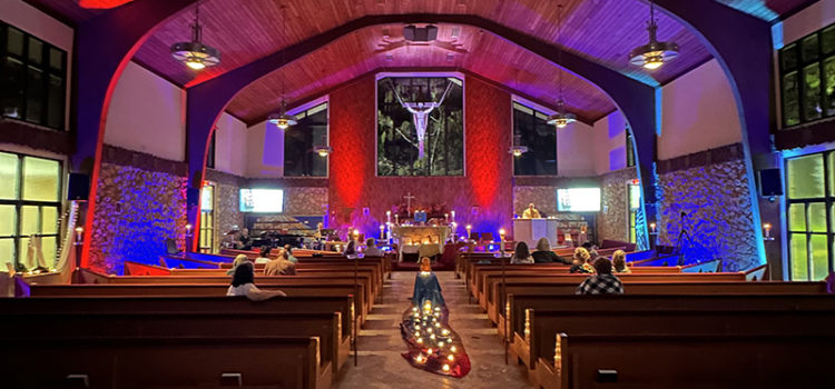 Church Offers Unique Multi-Sensory Worship Service on Sunday Evenings