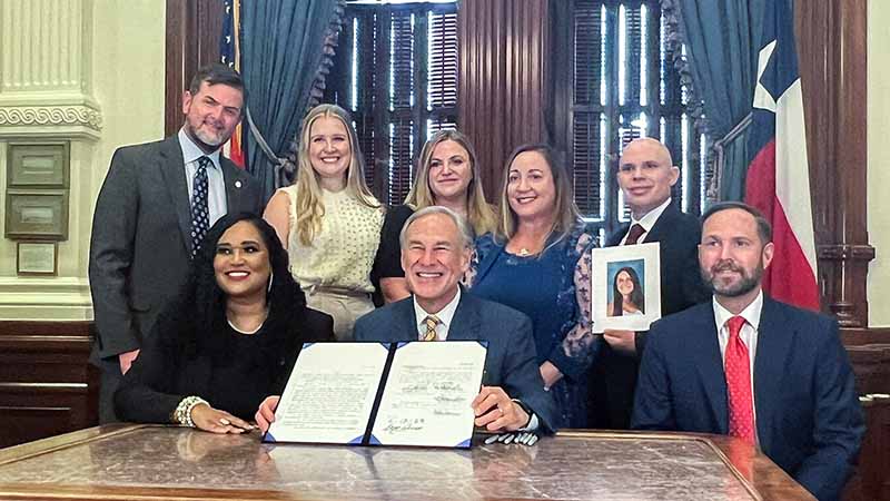 Texas Gov. Greg Abbott Signs Alyssa's Law For School Safety