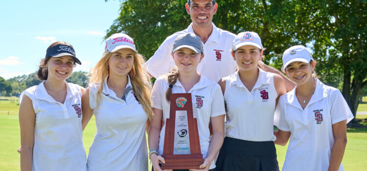 Marjory Stoneman Douglas Golf Teams Finish 2nd in Districts