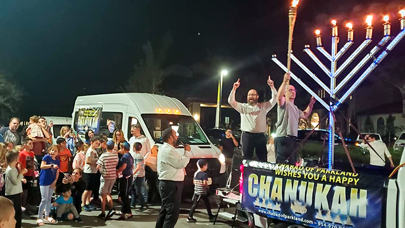 Chabad of Parkland Hosts Jewish Unity Chanukah Parade Across Local Communities